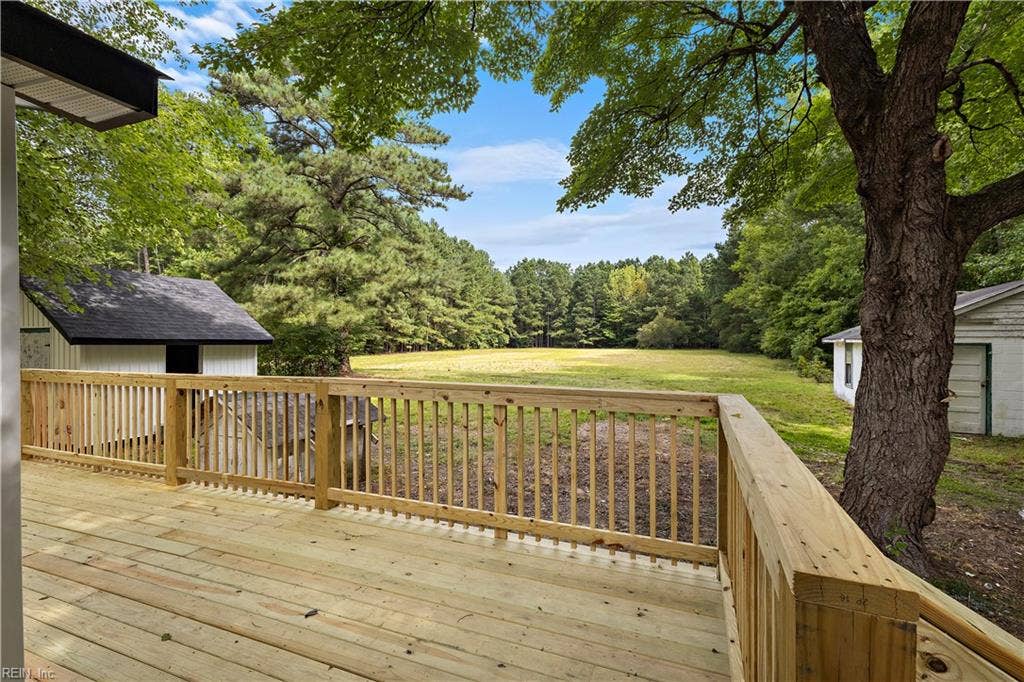 9509 Line Fence Road, Hayes, VA 23072 Deck Perfect for Hanging Out