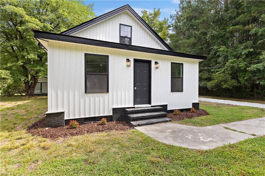 9509 Line Fence Road, Hayes, VA 23072 9509 Line Fence Road, Hayes, VA 23072