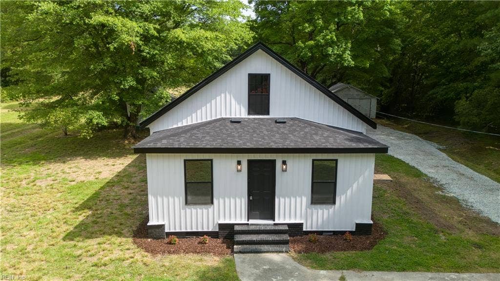 9509 Line Fence Road, Hayes, VA 23072 9509 Line Fence Road, Hayes, VA 23072