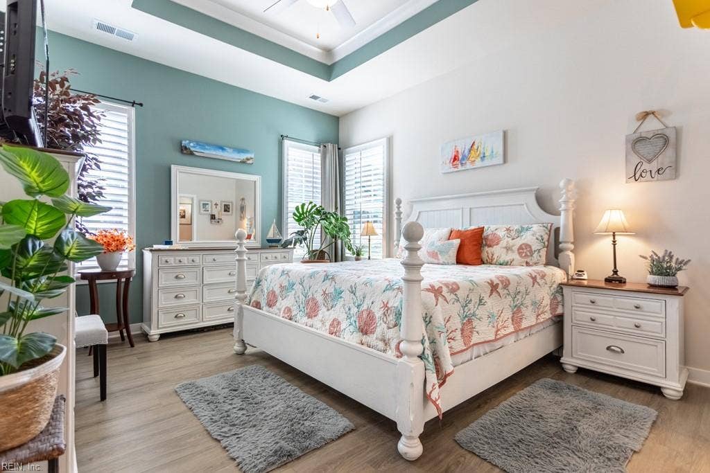 Primary Bedroom with tray ceiling