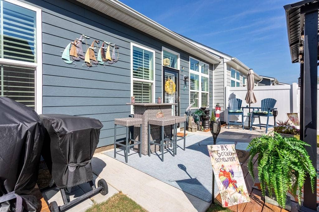 Great backyard for relaxing or entertaining