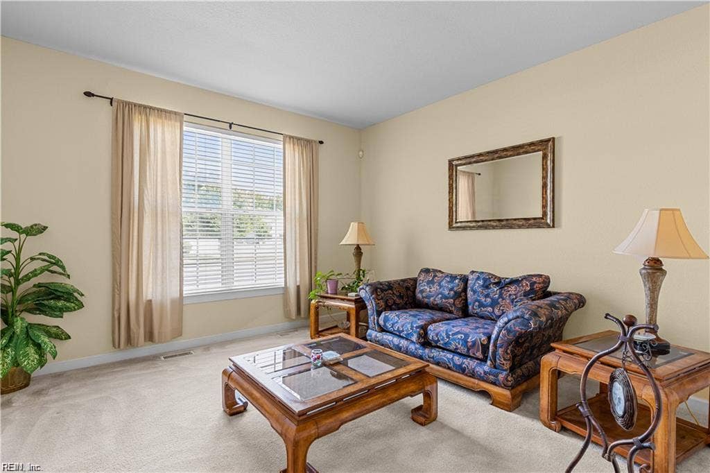 513 Telfyan Drive, Chesapeake, VA 23320 513 Telfyan Drive, Chesapeake, VA 23320