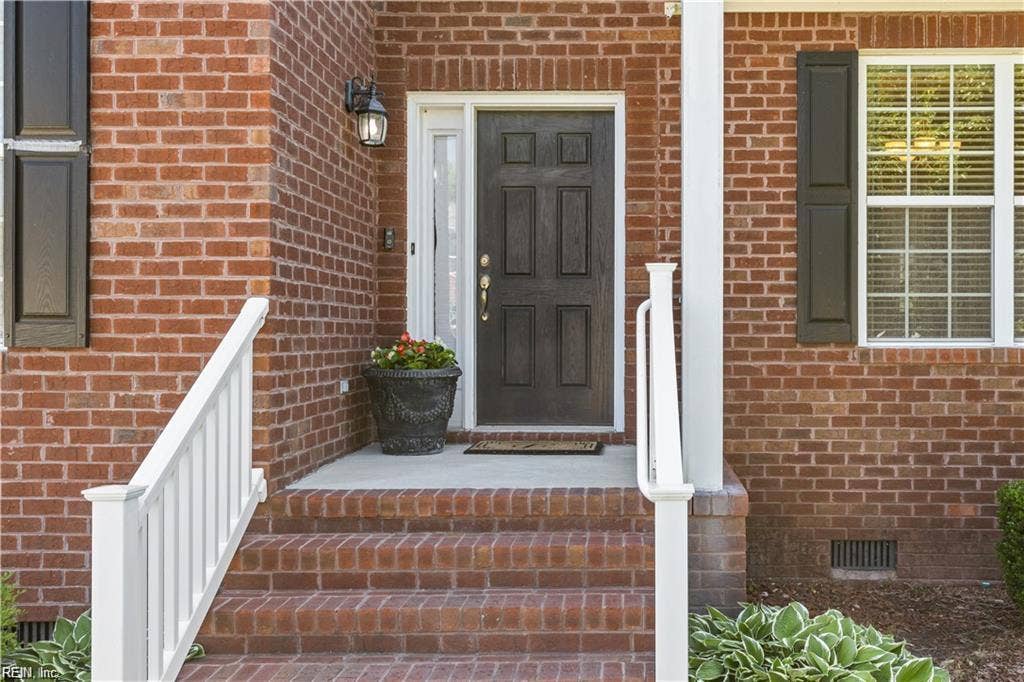 513 Telfyan Drive, Chesapeake, VA 23320 513 Telfyan Drive, Chesapeake, VA 23320