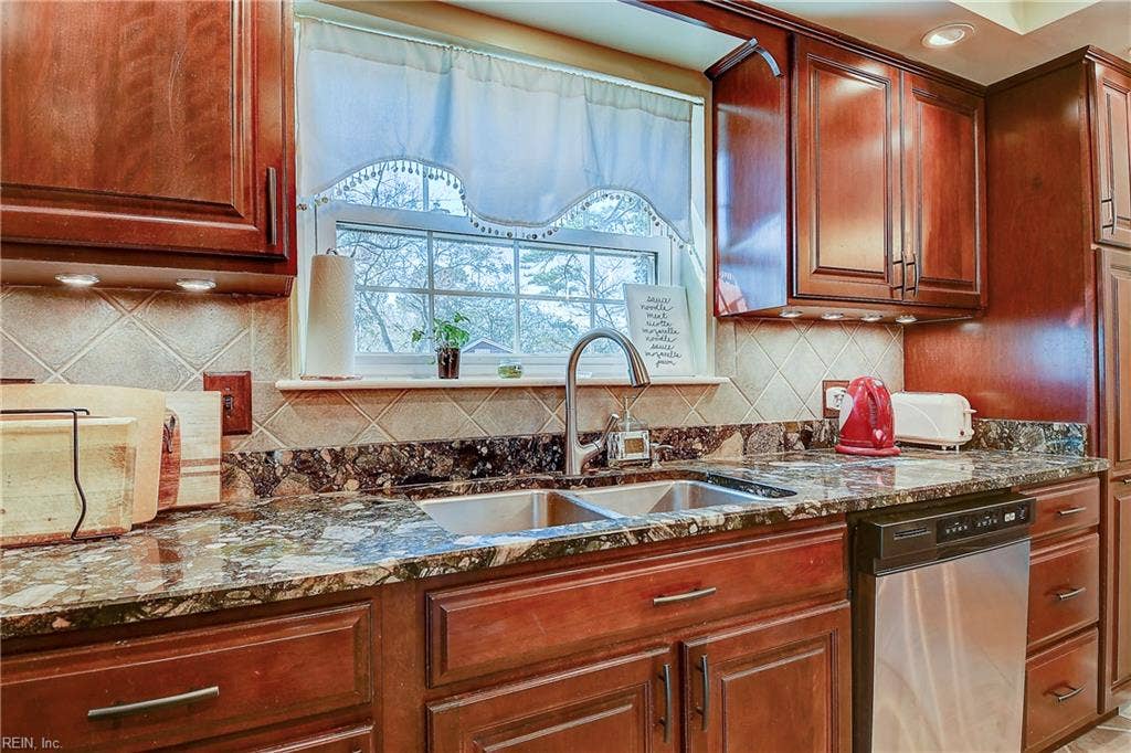 3713 VIRGINIUS Drive, Virginia Beach, VA 23452
