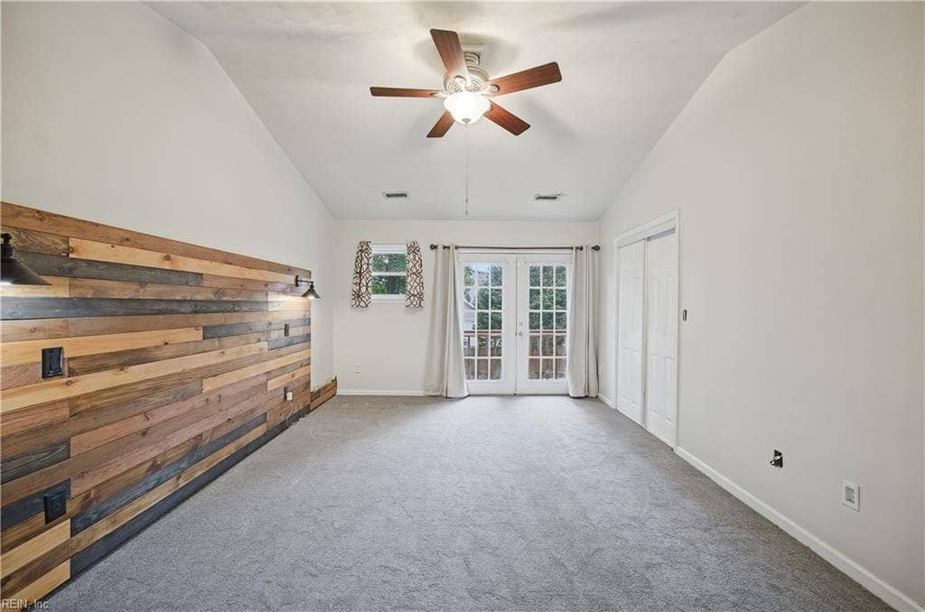 1149 Crystalwood Circle, Chesapeake, VA 23320 1149 Crystalwood Circle, Chesapeake, VA 23320