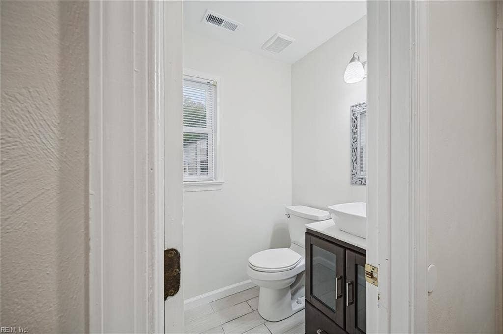1149 Crystalwood Circle, Chesapeake, VA 23320 1149 Crystalwood Circle, Chesapeake, VA 23320