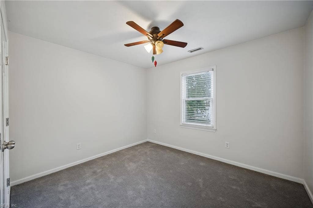 1149 Crystalwood Circle, Chesapeake, VA 23320 1149 Crystalwood Circle, Chesapeake, VA 23320