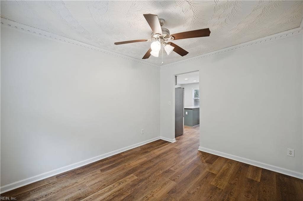 1149 Crystalwood Circle, Chesapeake, VA 23320 1149 Crystalwood Circle, Chesapeake, VA 23320