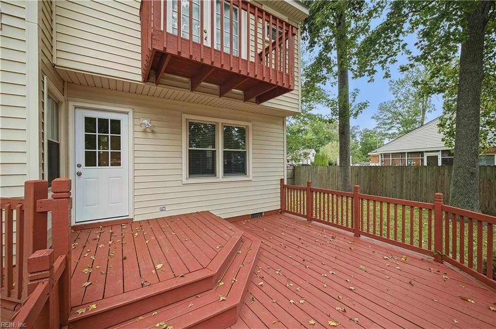 1149 Crystalwood Circle, Chesapeake, VA 23320 1149 Crystalwood Circle, Chesapeake, VA 23320