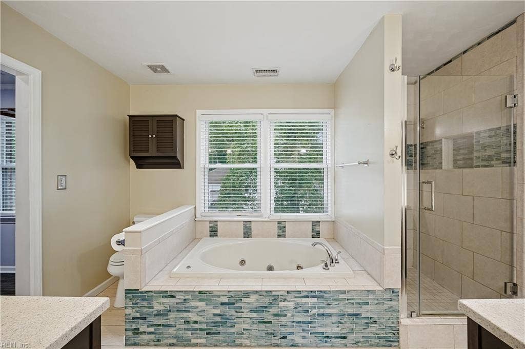 1149 Crystalwood Circle, Chesapeake, VA 23320 1149 Crystalwood Circle, Chesapeake, VA 23320