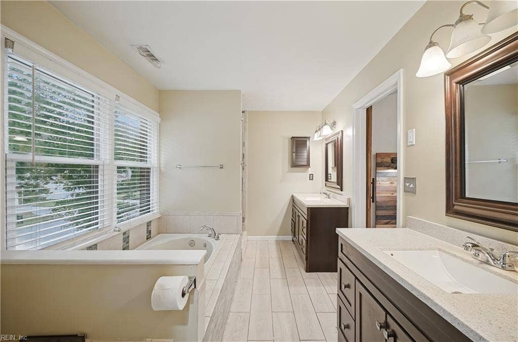1149 Crystalwood Circle, Chesapeake, VA 23320 1149 Crystalwood Circle, Chesapeake, VA 23320