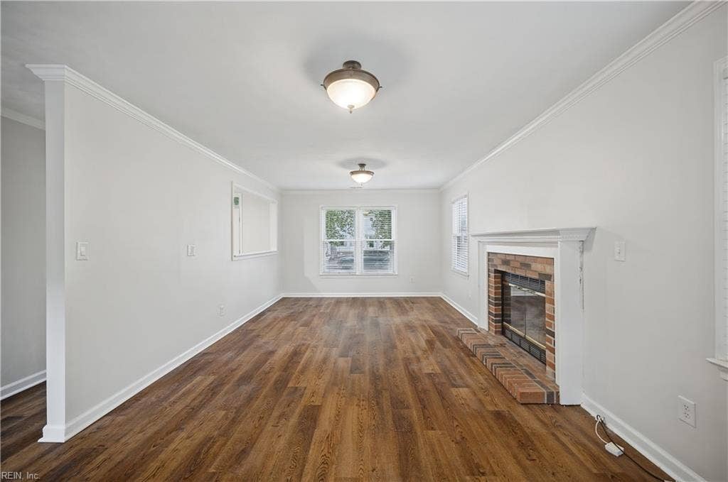 1149 Crystalwood Circle, Chesapeake, VA 23320 1149 Crystalwood Circle, Chesapeake, VA 23320