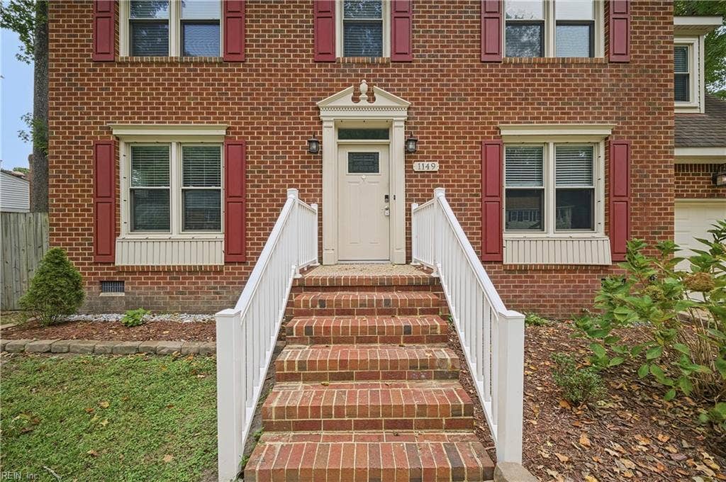 1149 Crystalwood Circle, Chesapeake, VA 23320 1149 Crystalwood Circle, Chesapeake, VA 23320