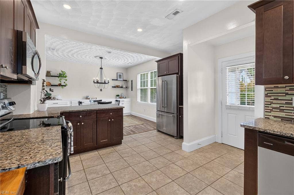 1123 Manchester Avenue, Larchmont, Norfolk, VA 23508