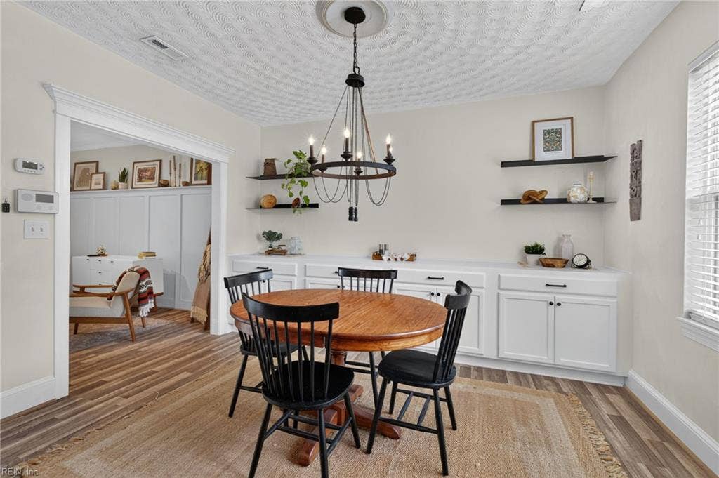 1123 Manchester Avenue, Larchmont, Norfolk, VA 23508