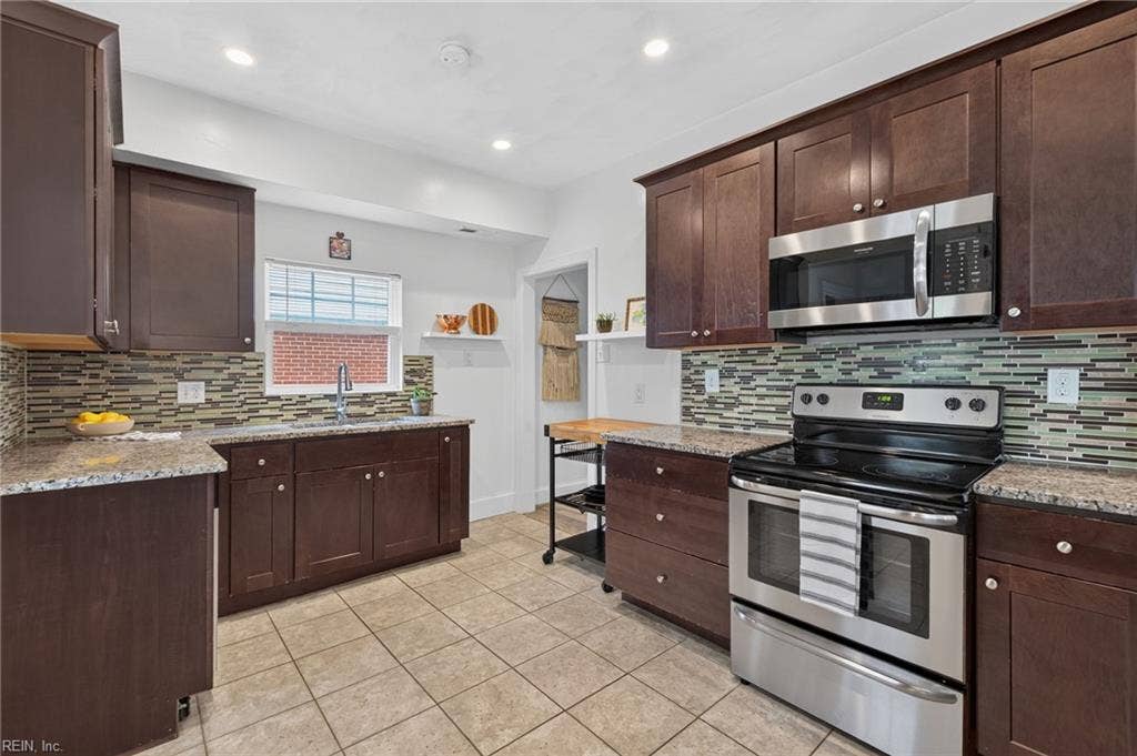 1123 Manchester Avenue, Larchmont, Norfolk, VA 23508