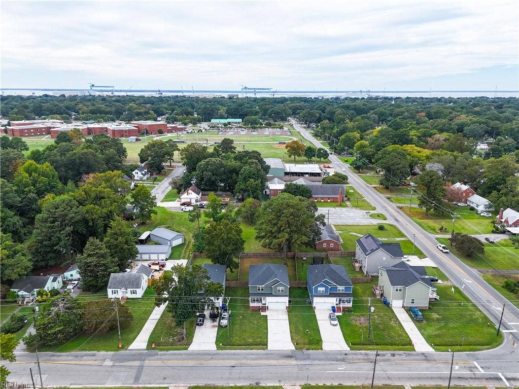6109 Roanoke Avenue, Newport News, VA 23605 6109 Roanoke Avenue, Newport News, VA 23605