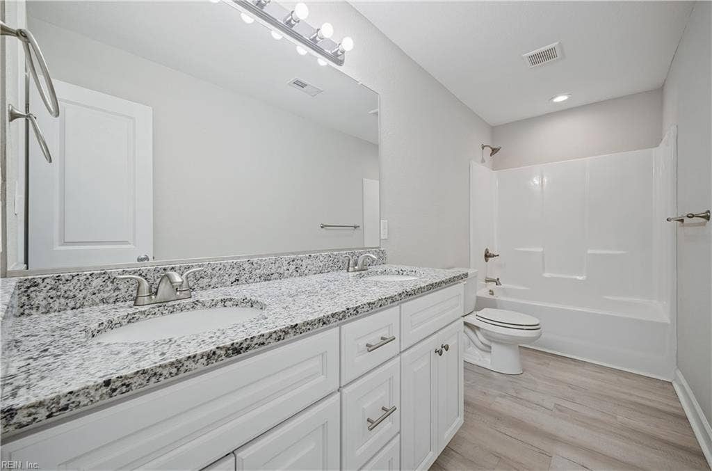 6109 Roanoke Avenue, Newport News, VA 23605 6109 Roanoke Avenue, Newport News, VA 23605