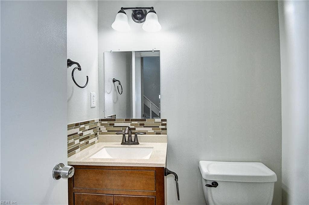 5373 Chatham Lake Drive, Virginia Beach, VA 23464