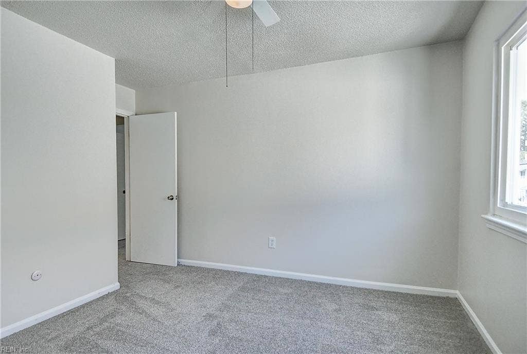 5373 Chatham Lake Drive, Virginia Beach, VA 23464