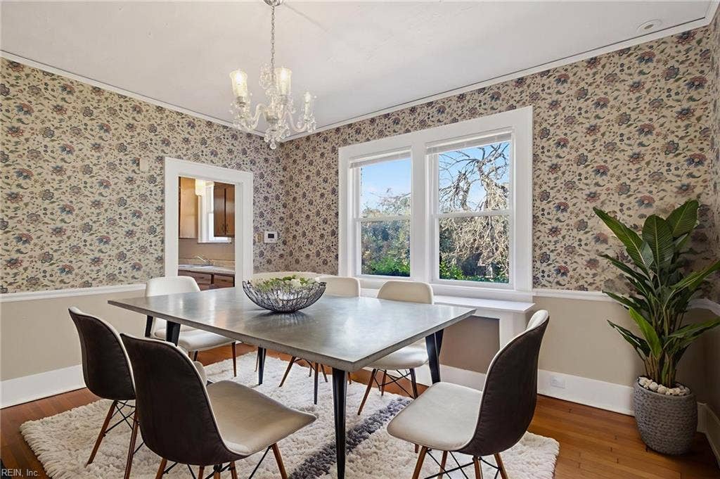 Formal dining room virtually staged