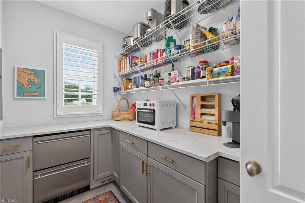 8097 Little England Road, Sarah's Creek, Hayes, VA 23072