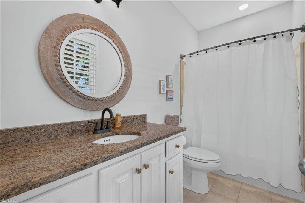 8097 Little England Road, Sarah's Creek, Hayes, VA 23072