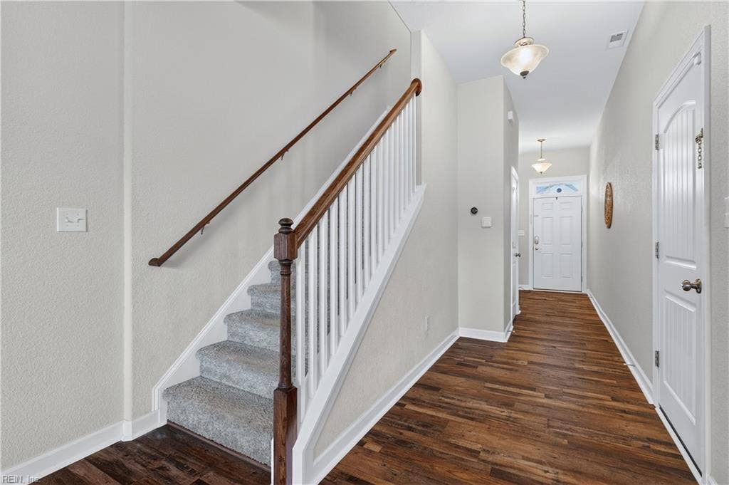 Staircase/Hallway