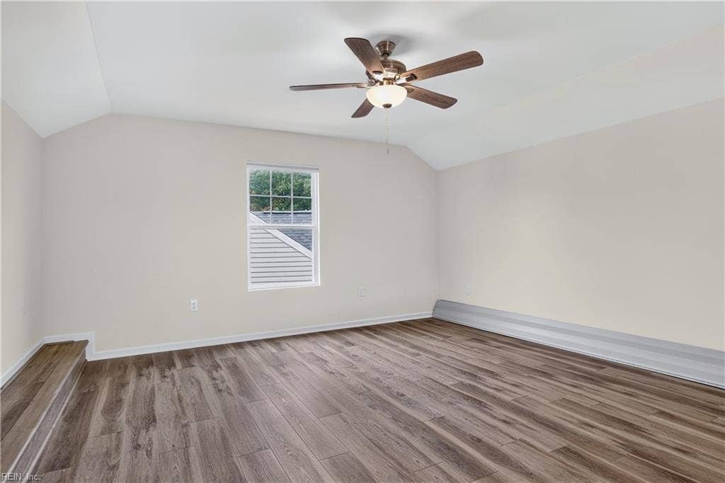 Fifth bedroom