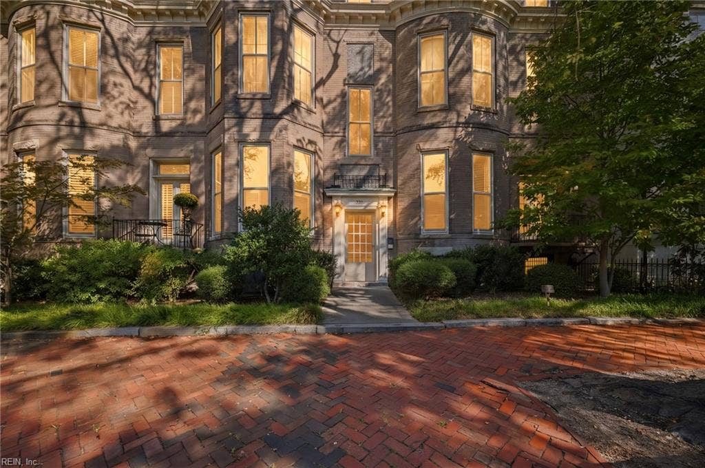 338 W Freemason Street, #1, Freemason Historic, Norfolk, VA 23510