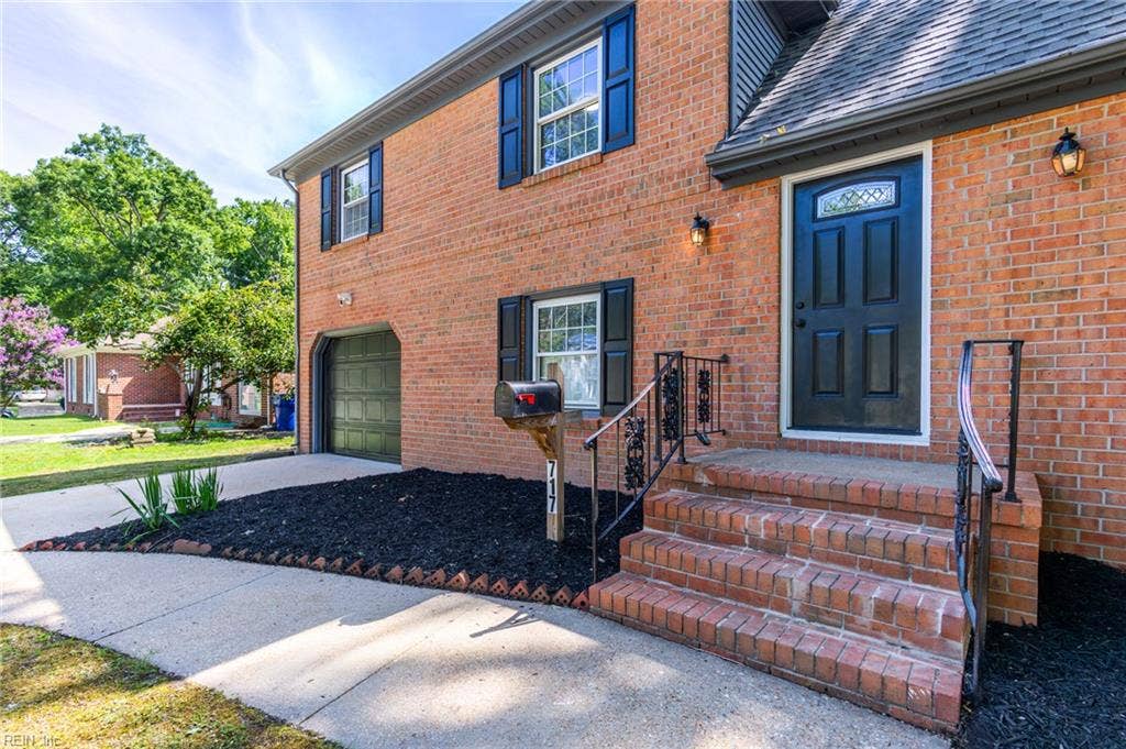 717 Prescott Circle, Newport News, VA 23602 717 Prescott Circle, Newport News, VA 23602