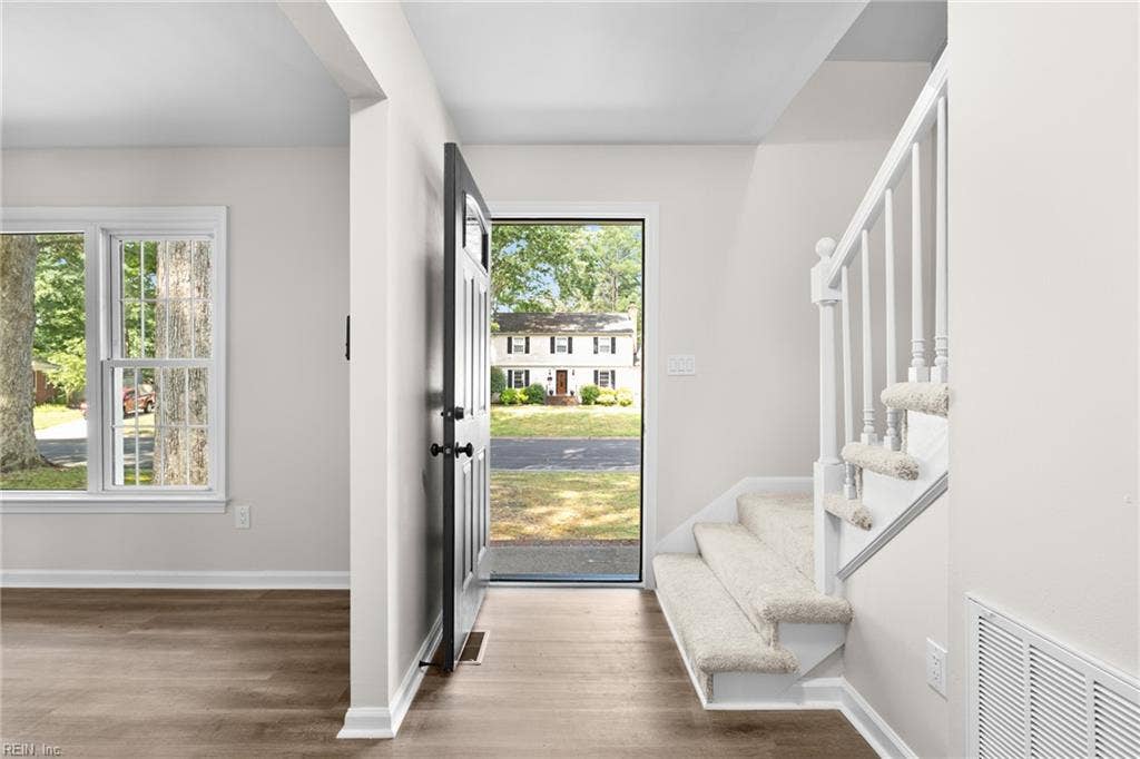 717 Prescott Circle, Newport News, VA 23602 717 Prescott Circle, Newport News, VA 23602