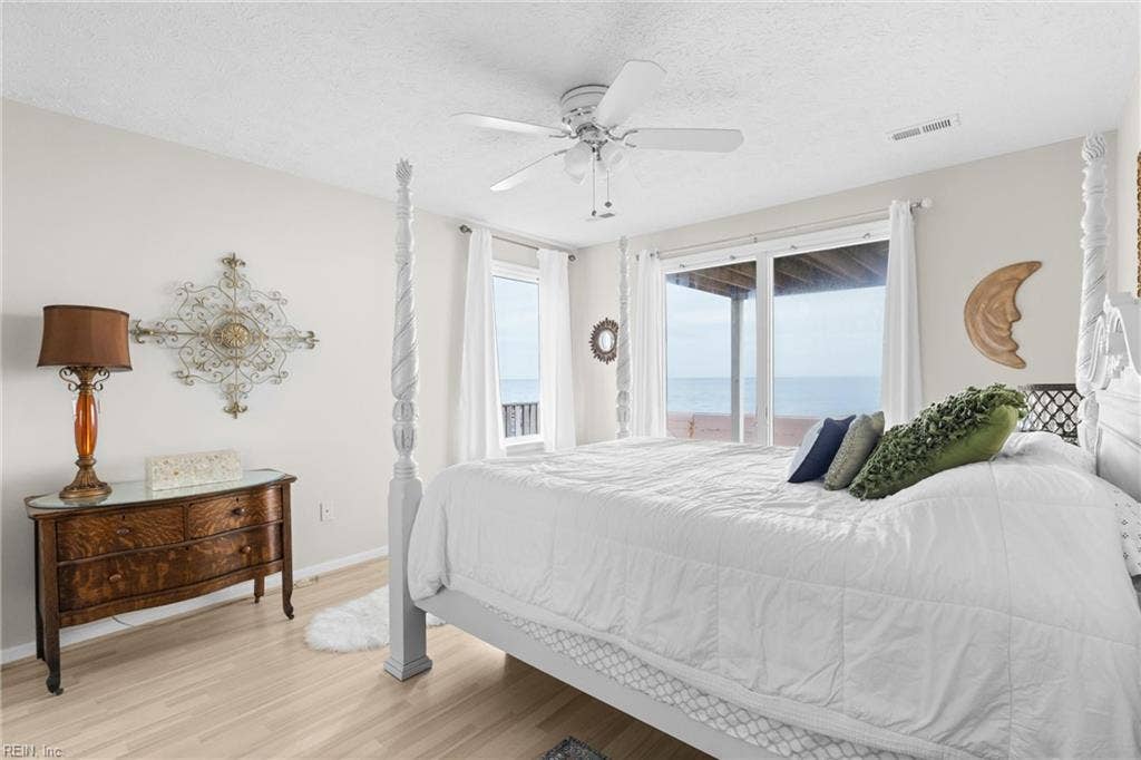 121 Grand View Drive, Hampton, VA 23664