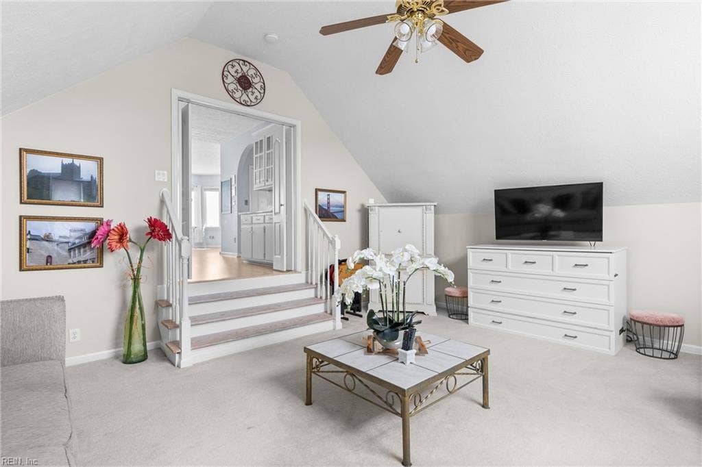 121 Grand View Drive, Hampton, VA 23664