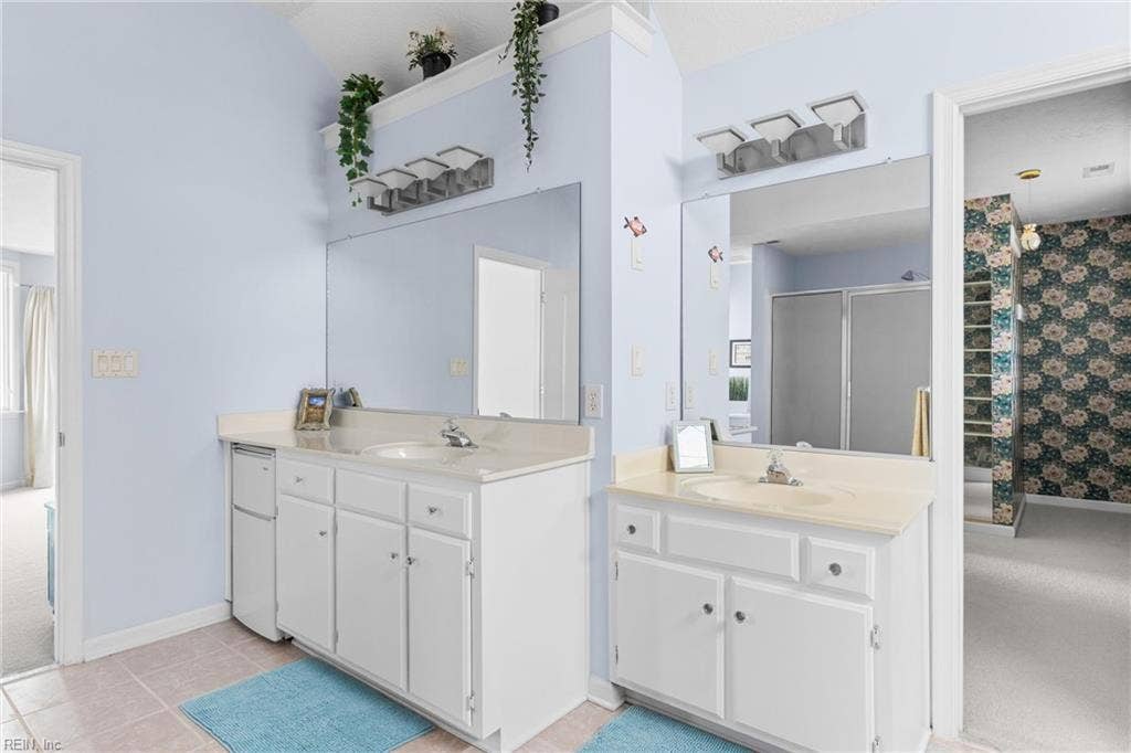 121 Grand View Drive, Hampton, VA 23664
