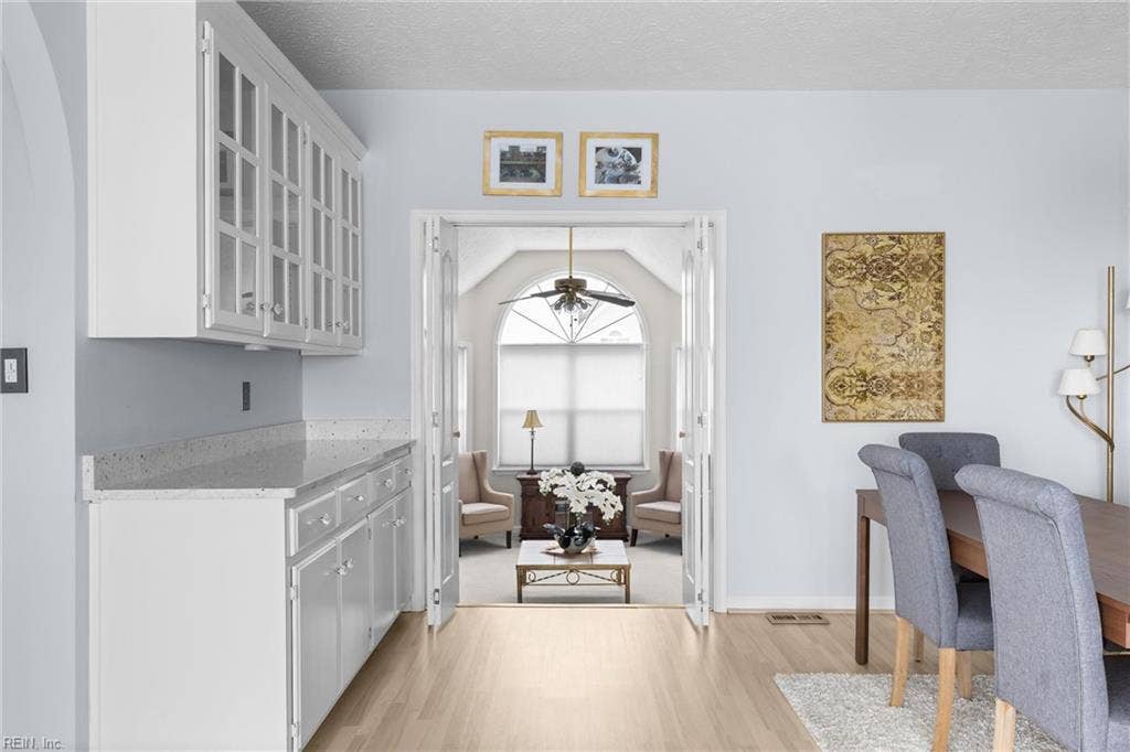 121 Grand View Drive, Hampton, VA 23664
