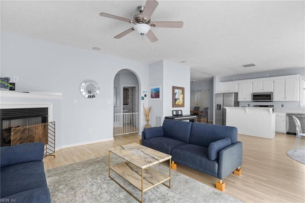 121 Grand View Drive, Hampton, VA 23664