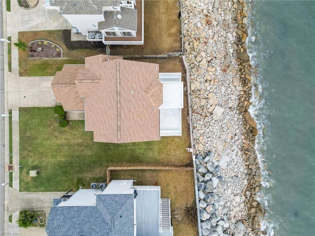 121 Grand View Drive, Hampton, VA 23664
