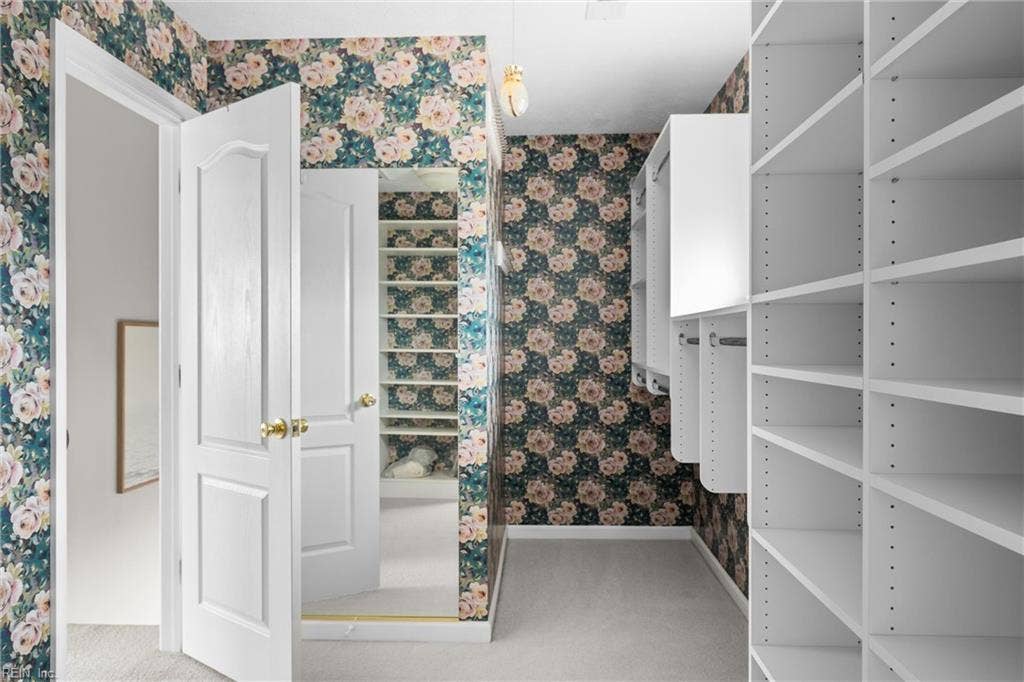 121 Grand View Drive, Hampton, VA 23664