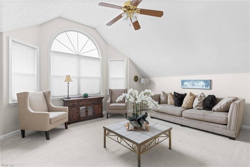 121 Grand View Drive, Hampton, VA 23664
