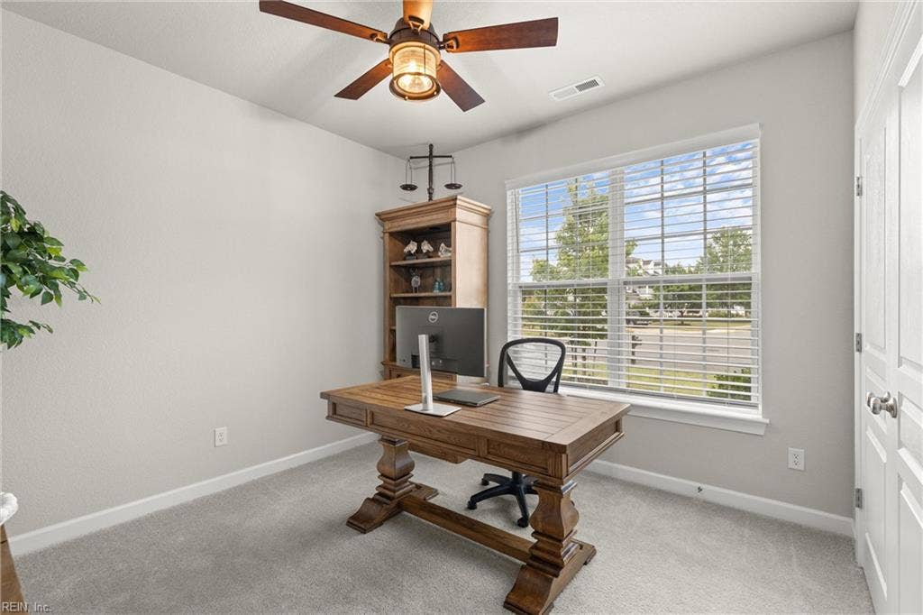 1st floor bedroom /office