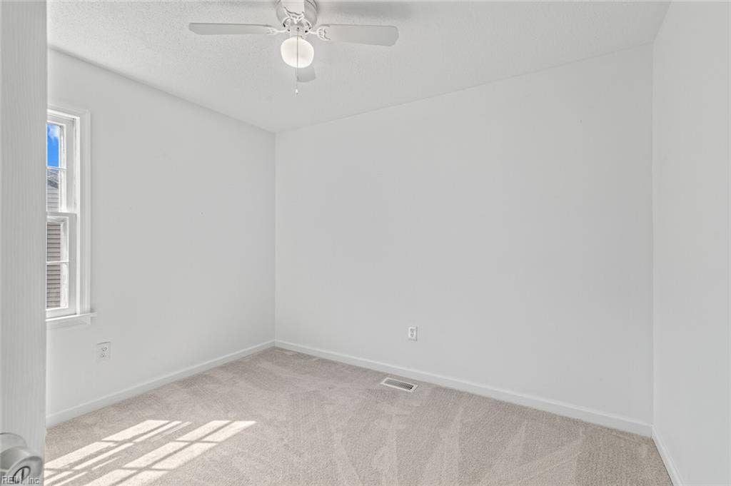 3964 Kiwanis Loop, Virginia Beach, VA 23456