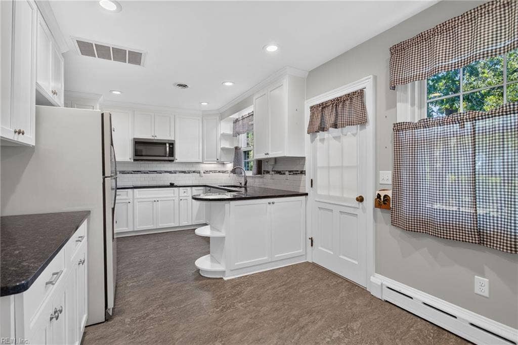 627 Dogwood Lane, Forest Hills, Suffolk, VA 23434 627 Dogwood Lane, Forest Hills, Suffolk, VA 23434