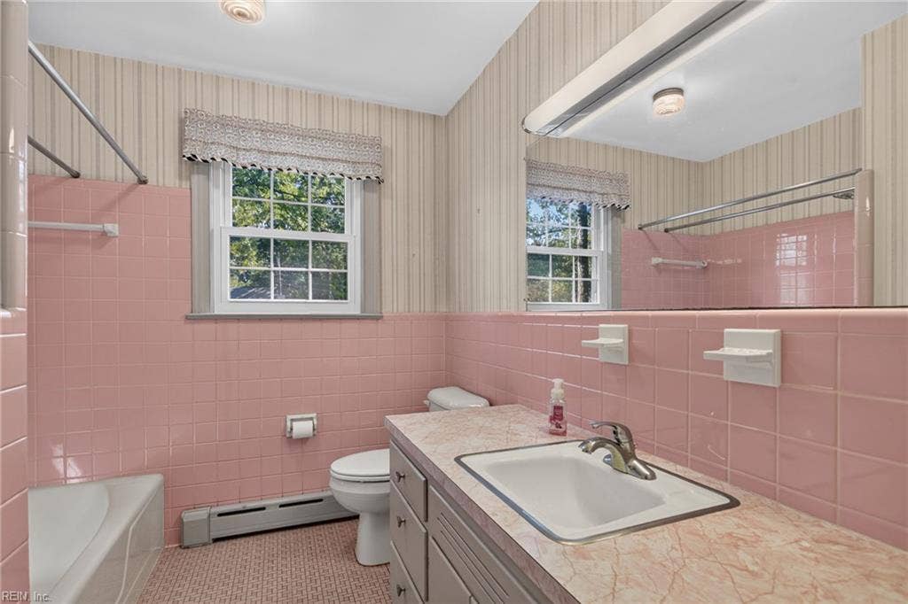 627 Dogwood Lane, Forest Hills, Suffolk, VA 23434 627 Dogwood Lane, Forest Hills, Suffolk, VA 23434