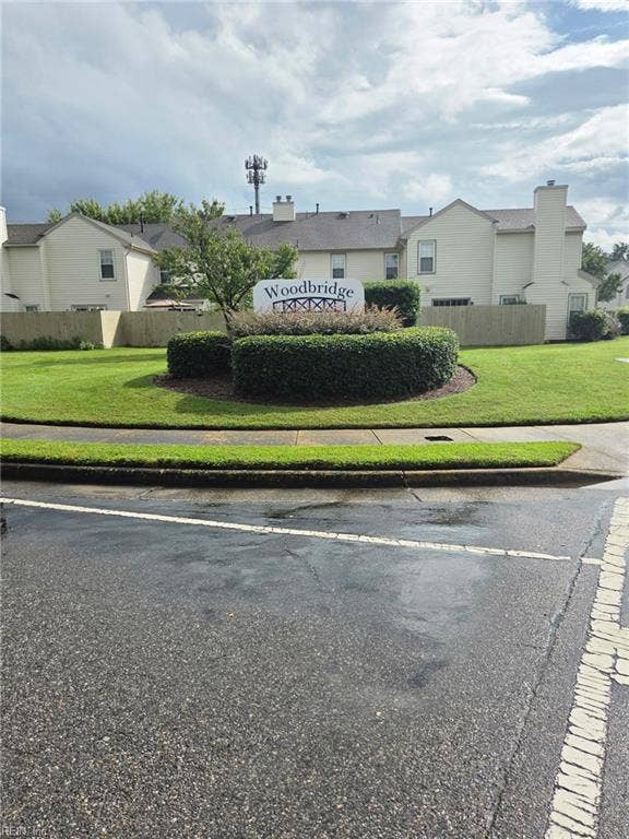 5112 Heathglen Circle, Woodbridge Condos, Virginia Beach, VA 23456 EXTERIOR