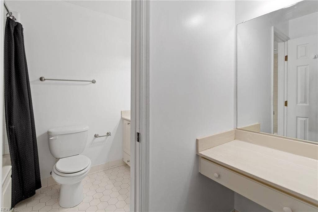 723 Ironwood Drive, Eagle Sound, Yorktown, VA 23693