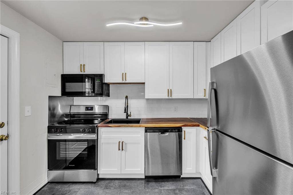 418 Alleghany Road Road, Hampton, VA 23661