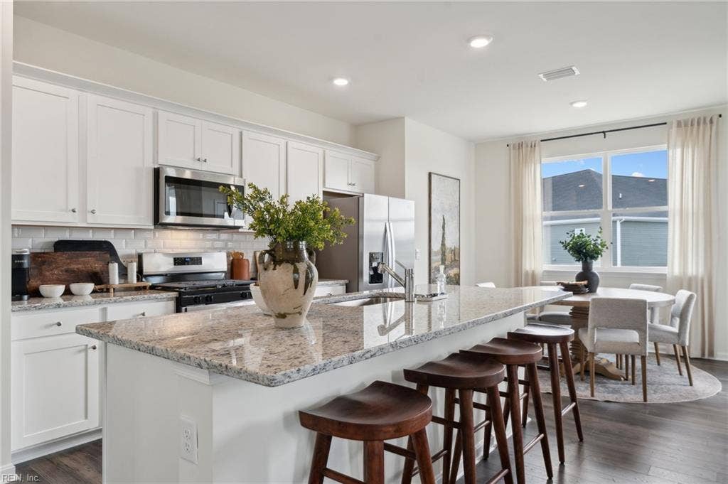5106 Duxbury Road, Suffolk, VA 23435 5106 Duxbury Road, Suffolk, VA 23435