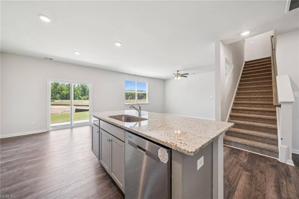 1026 Eastport Place, Suffolk, VA 23435 1026 Eastport Place, Suffolk, VA 23435