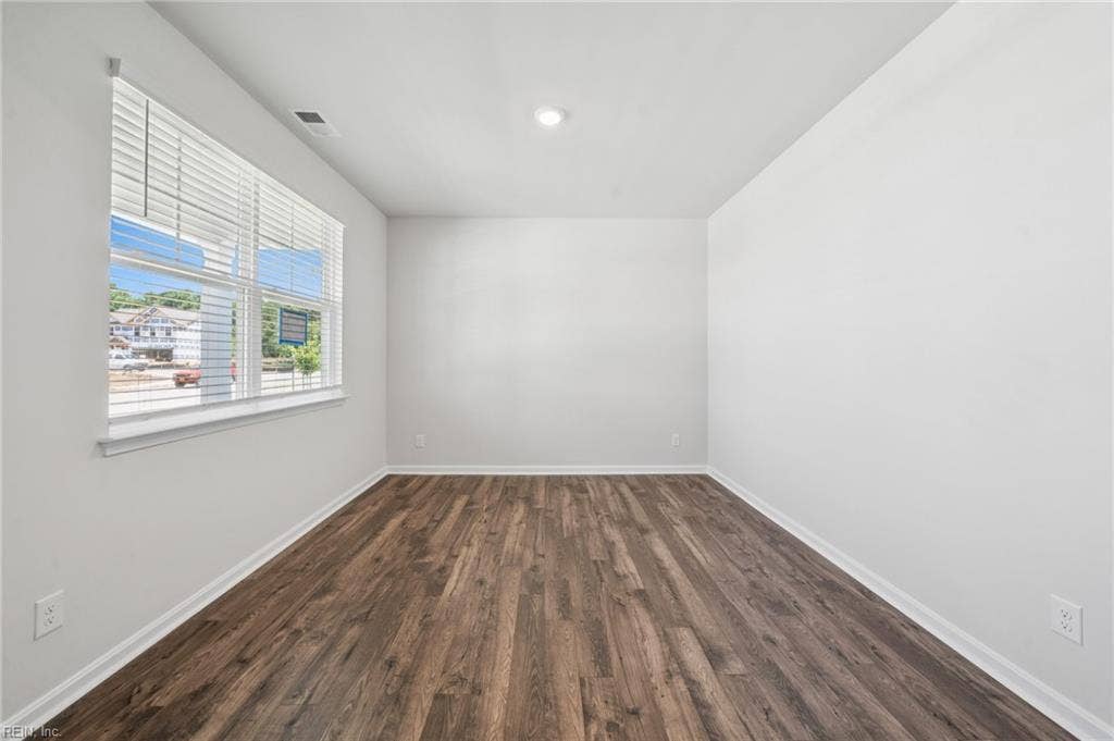 1026 Eastport Place, Suffolk, VA 23435 1026 Eastport Place, Suffolk, VA 23435